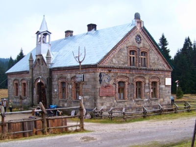 Kultowe schronisko w Górach Izerskich. Miejsce, gdzie czas się zatrzymał