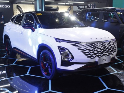 Chiński koncern motoryzacyjny chce pozyskać miliard dolarów. Dlatego wycofa się z Rosji