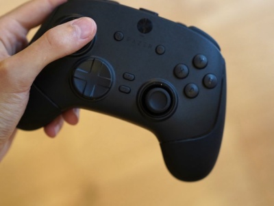 Zniszczyłem już 10 padów. Sprawdzam wytrzymałość Razera Wolverine V3 Pro