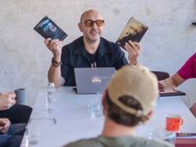 Wrocławska premiera spektaklu AUTENTIK. To sztuka o iluzji autentyczności i poszukiwaniu siebie