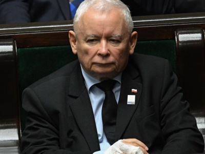 Kaczyński grzmi, rząd zaprzecza. Spór o Wyryki