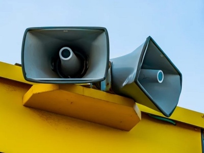 Co zrobić, gdy syreny zawyją w mieście i jak reagować na alerty RCB?