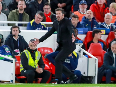 Diego Simeone stracił panowanie nad sobą. Dostał czerwoną kartkę – LIGA MISTRZÓW