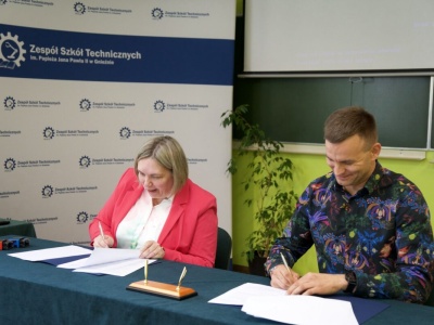 Zespół Szkół Technicznych w Gnieźnie rozpoczął współpracę z ENEA Operator. Ewa Barłoga-Purol: „To ogromna szansa dla uczniów i całej szkoły”