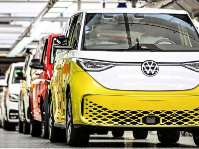 Szok w Hanowerze! Volkswagen czasowo wstrzymuje produkcję legendarnego modelu