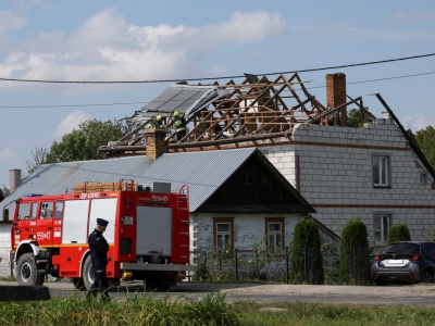 Siemoniak potwierdził ustalenia mediów ws. domu w Wyrykach. 