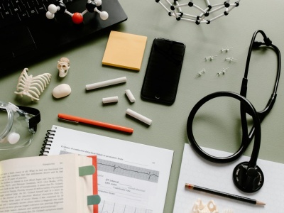 Z jakich kursów maturalnych z biologii warto skorzystać? Odpowiadamy