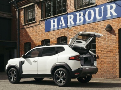 Nowa Dacia Duster z napędem 1.8 Hybrid 155 już w sprzedaży. Na razie w wersji Cargo