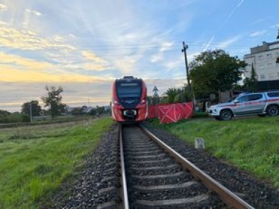 Tragedia na torach w Wągrowcu – nie żyje 38-letnia kobieta