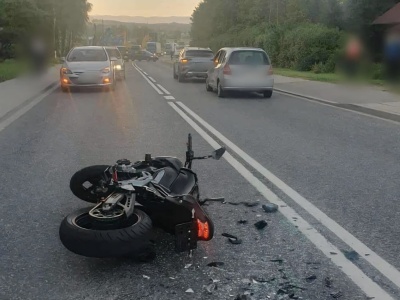 Wypadek motocyklisty na DK75. Ogromne korki na wjeździe i wyjeździe Nowego Sącza
