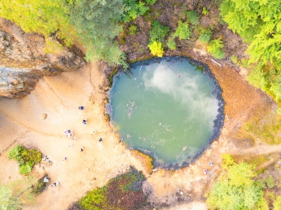 Kolorowe Jeziorka w Rudawach Janowickich. Tu górnictwo spotyka się z naturą