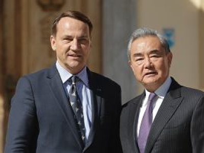 Polska w G20? Szef MSZ Chin obiecał Radosławowi Sikorskiemu więcej niż Trump Nawrockiemu