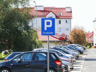 Spółdzielnia wydzierżawiła miejsca kierowcom. Kolejka stała od 3 w nocy