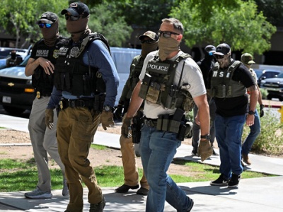 Nalot ICE na pracowników naprawiających dach w Naperville