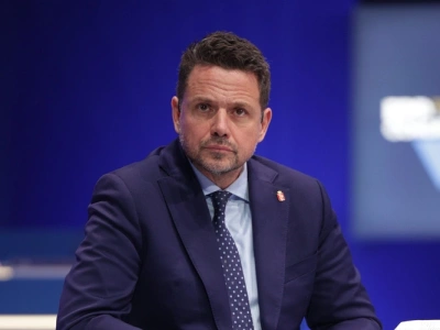 Nocna prohibicja w Warszawie. Rafał Trzaskowski upokorzony przez Kierwińskiego