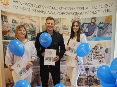 Miss Warmii i Mazur oraz Rafał Brzozowski z wizytą u chorych dzieci