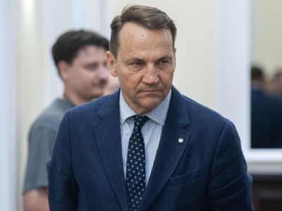 Gorąco na linii prezydent-MSZ. Sikorski: nie pozwolę