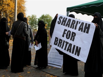 Czy w Wielkiej Brytanii wprowadzą prawo szariatu?