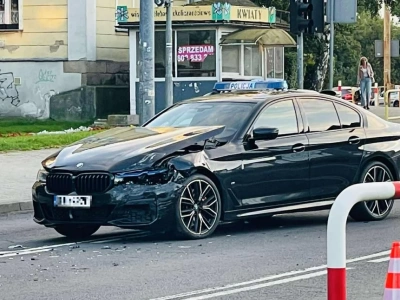 Zderzenie seata i bmw na Podwalu. Sprawca ukarany mandatem.