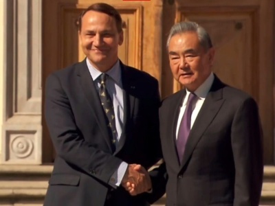 Radosław Sikorski powiedział, kiedy Polska otworzy granicę z Białorusią