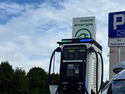 Nowość na stacjach Moya. Ładowanie samochodu elektrycznego za punkty SuperMOYA
