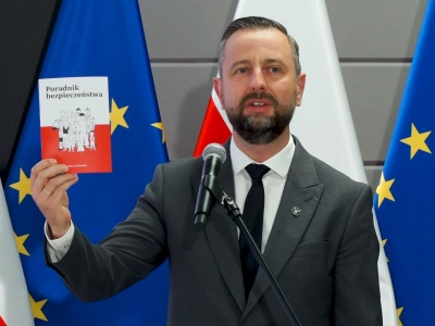 Obywatele muszą wiedzieć, co robić w kryzysie. Poradnik bezpieczeństwa to dobry krok