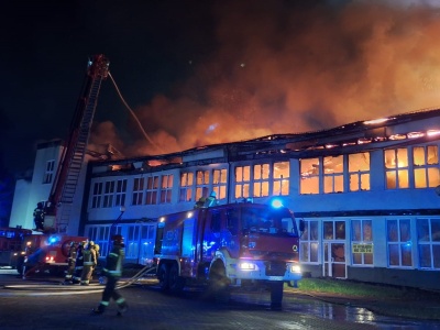 Pożar budynku w Hajnówce. Na miejscu blisko 30 zastępów