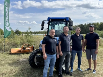 Praktycznie o New Holland T4.80F S – prace pozbiorcze na plantacji aronii