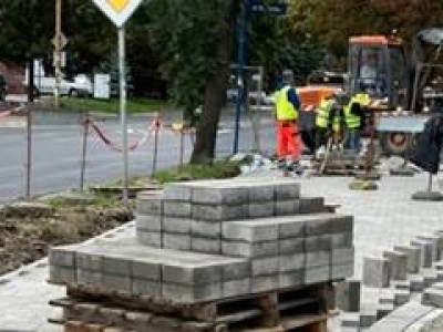 Nowy chodnik na Nowym Dworze. Remont już ruszył!