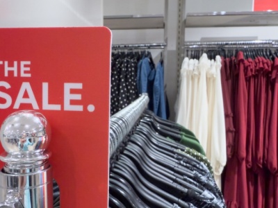 Letnie wyprzedaże nie przyciągnęły tłumów. Galerie z lekkim spadkiem