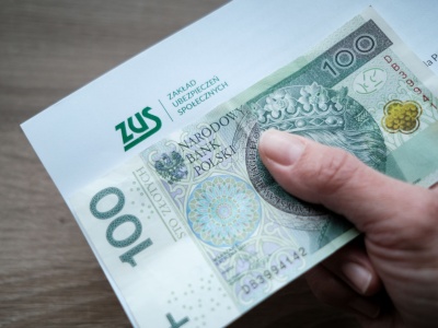 Zasiłek opiekuńczy nie tylko na chore dziecko. ZUS wypłaci 80 proc. pensji