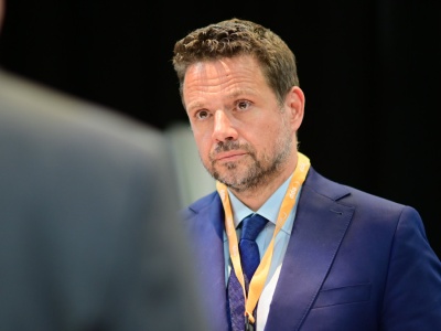 Wipler wskazał na polityka. „To on od dawna rządzi w Warszawie”