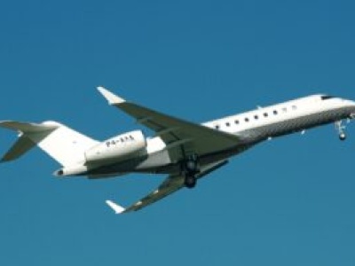 LOT rozdaje darmowe bilety dla szkół. Każda dziesiątka uczniów to jeden przelot gratis!