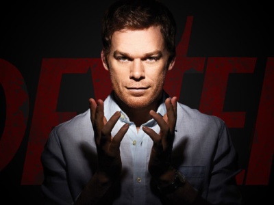 Ta decyzja zszokowała fanów „Dextera”. Showrunner przerywa milczenie