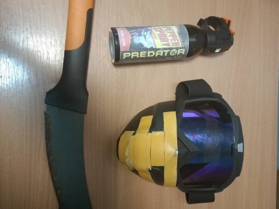 17-letni Ukrainiec zatrzymany z maczetą, gazem łzawiącym i maską