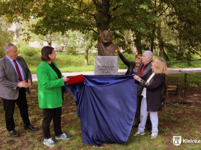 Stanisław Nyczaj ma swoje miejsce w Alei Sław. To podziękowanie za wielkie serce dla Kielc