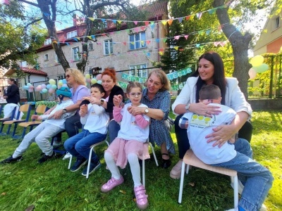 Za nimi wyjątkowe dziesięć lat [ Społeczeństwo ]