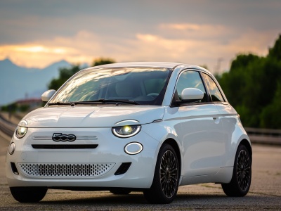 Wreszcie jest! Oto Fiat 500 Torino Hybrid