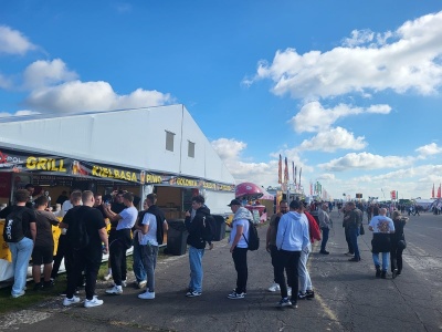 Cena kiełbasy z grilla na Agro Show 2025. Chcesz zjeść? Szykuj gruby portfel