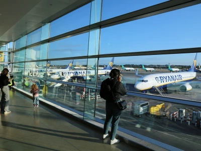 Niespodzianka dla pasażerów. To lotnisko też znosi limit płynów