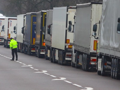 Gehenna polskich kierowców tirów. Ponad 1300 pojazdów. Ministerstwo obiecało pomoc