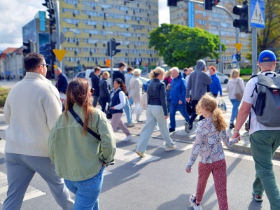 Miliony osób chcą pracować, a nie mogą. Polski rynek wyklucza chętnych do pracy