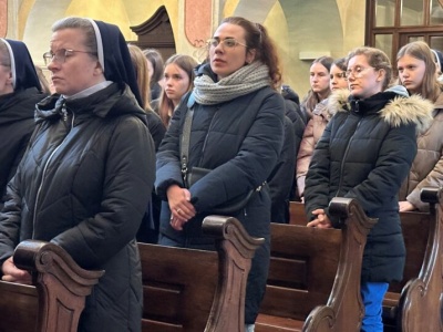 Módlmy się w intencji powołań i powołanych. Bp Andrzej Jeż zachęca do udziału w tuchowskich czuwaniach