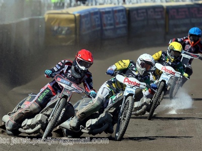 Żużel. Takiego pożegnania jeszcze nie było! Podziękował kibicom na… billboardach!