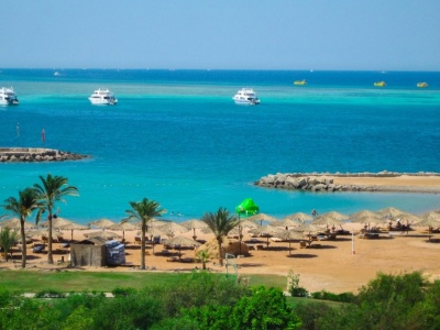 Niepokojące wieści z ulubionego kraju Polaków. Pojawiły się rekiny