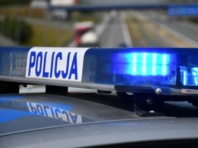 Śmiertelny wypadek w miejscowości Przędzel. Czołowe zderzenie osobówki z motocyklem