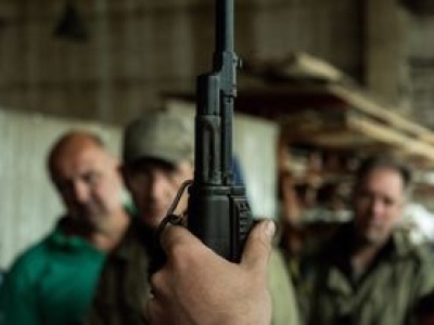 Na front i na czarny rynek. Broń rosyjska zasila włoskie mafie