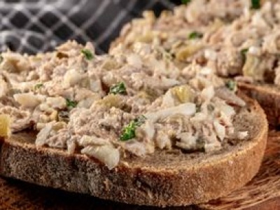 Solidna porcja białka i żelaza. Po takim śniadaniu nie będziesz podjadać, a mózg ruszy z kopyta