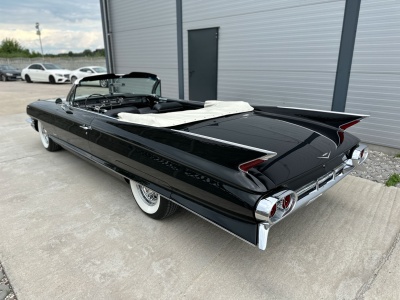 Cadillac Series 62 Convertible 1961 – 359000 PLN – Dębe Wielkie