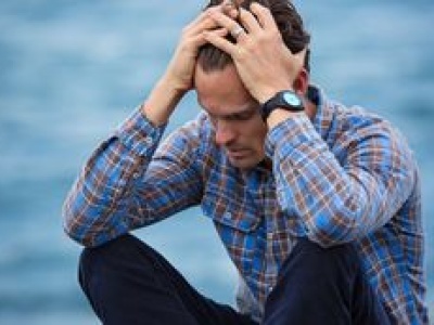 Stres odbiera Polakom młodość. Jak temu przeciwdziałać?